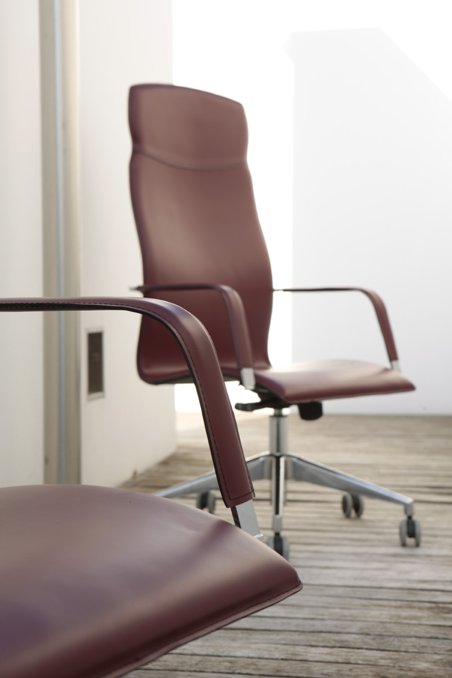Wize_OWize Office chairs Bolzano directiestoelffice_Bolzano_directiestoel_projectmeubilair.nl